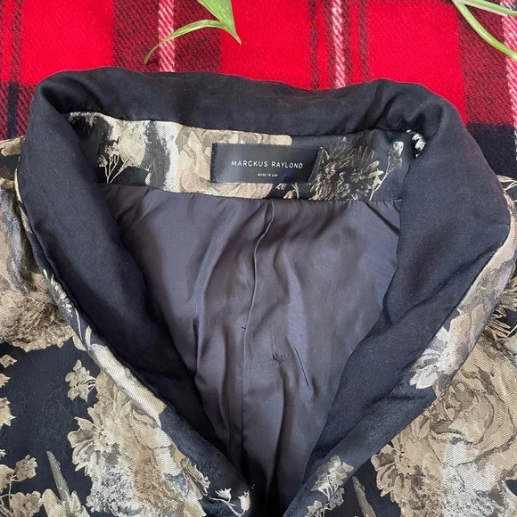 Black and gold sports coat 'Marckus Raylond' two button - size L - Picture 6 of 16